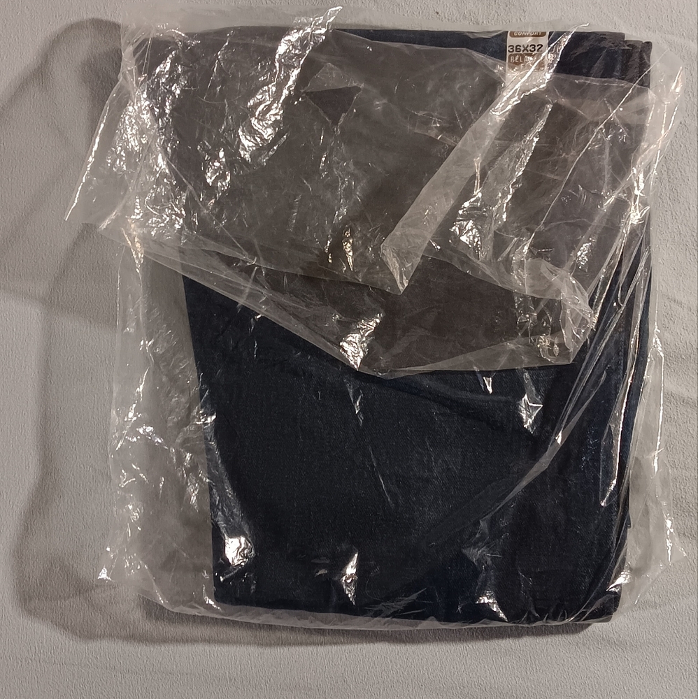 NWT Wrangler Rugged Wear 36x32 Jeans - Picture 2 of 8